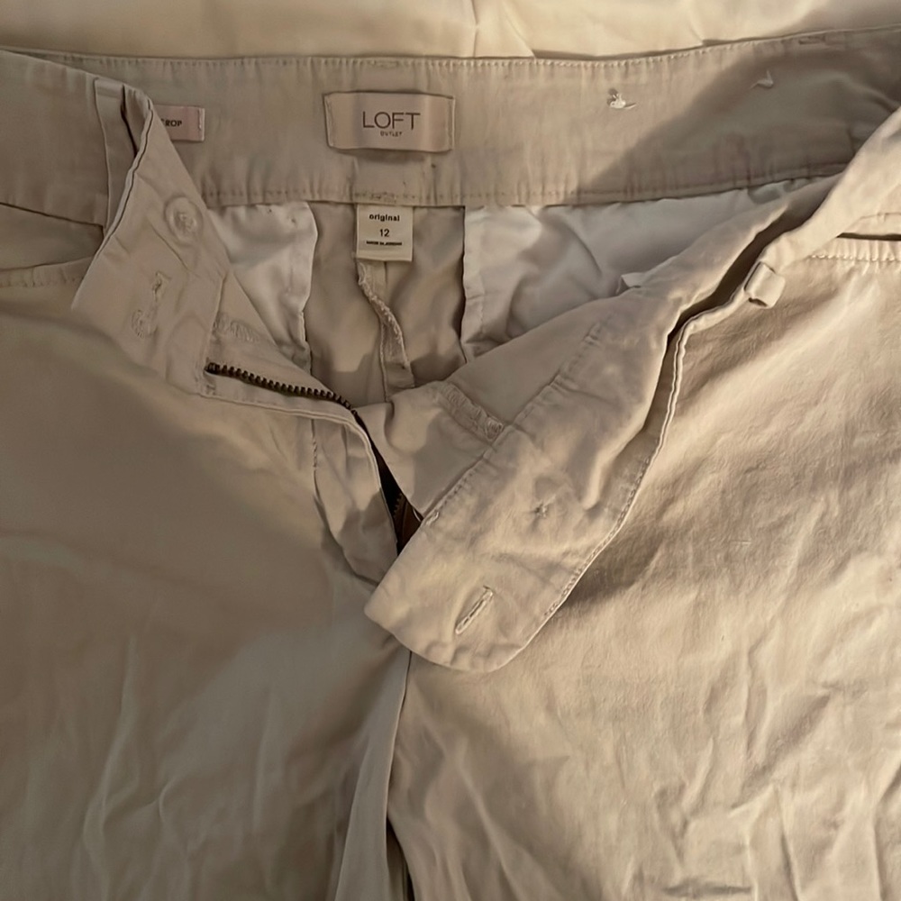 Loft Khakis Women Capri pants